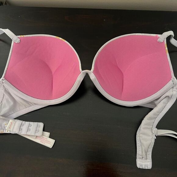 Pink Victoria’s Secret Daisy print bra 32C super push up bombshell padding - Picture 3 of 8